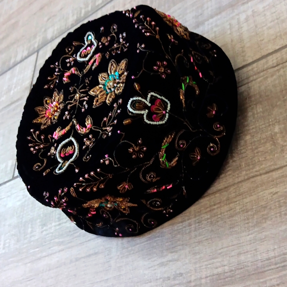 JORDAN MARSH VINTAGE..PILLBOX HAT